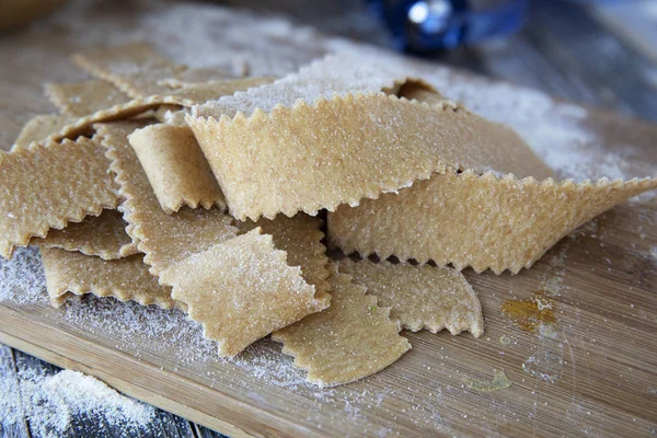 Whole Wheat Pappardelle – stockfoto