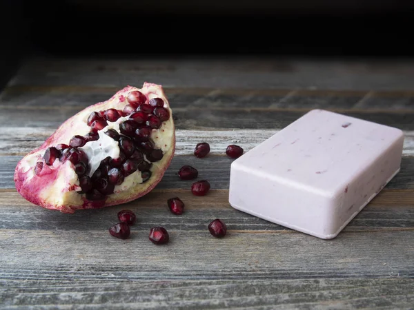 Pomegranate Soap — Stock Photo, Image