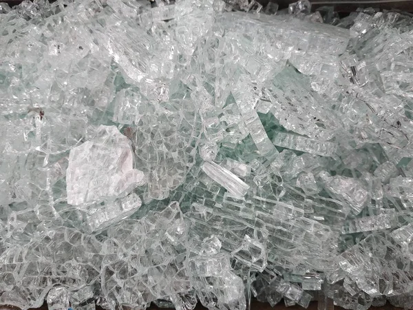 kırık cam küçük parçalar