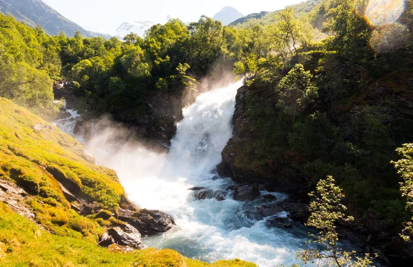 Güzel doğa Norveç doğal peyzaj. Hava.
