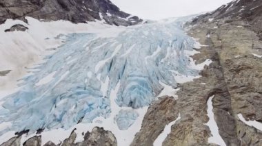 Fabergstolsbreen buzul Nigardsvatnet Jostedalsbreen Ulusal parkında güneşli bir Norveç havadan görünümü