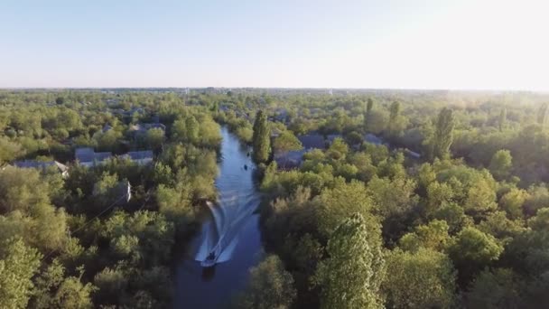 La città di Vilkovo, regione Odessa, Ucraina, Vista aerea all'ora legale . — Video Stock