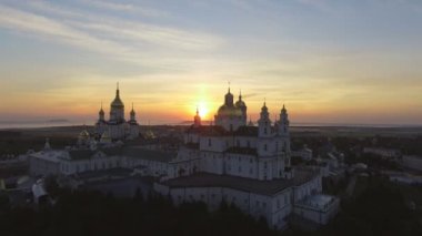 Kutsal Dormition Pochayiv Lavra, bir Ortodoks Manastırı Ternopil oblast Ukrayna Hava görünümünü. Doğu Avrupa