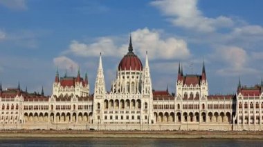 Budapeşte - gün-zaman atlamalı Parlamento'da. Macaristan