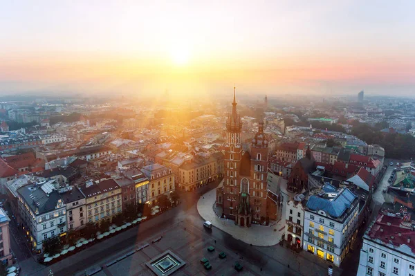 Place du marché de Cracovie, lever de soleil aérien — Photo