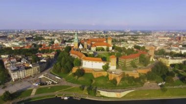 Krakow, Polonya. Wawel royal Castle ve Katedrali, Vistula Nehri. Hava