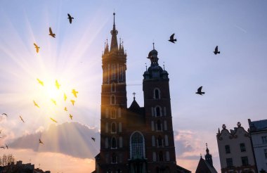 Bezler Hall ve Saint Marys kilisede Pazar Meydanı, Krakow, Polonya Avrupa'nın