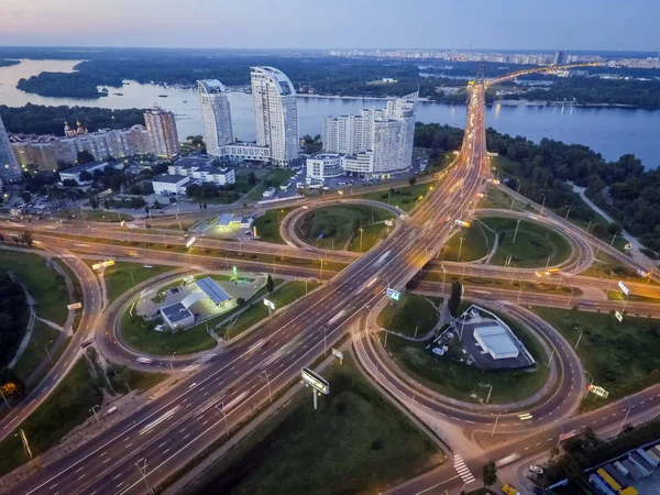 Static vertical top down aerial view of traffic on freeway interchange — Stock Photo, Image