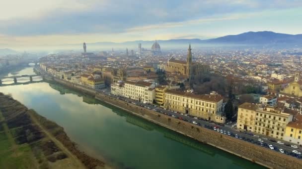 Vista aérea de Florença, Itália ao pôr-do-sol. Catedral de Santa Maria — Vídeo de Stock