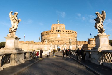 Saint melek Kalesi Castel Sant Angelo ve köprü Ponte Sant Angelo. Roma, İtalya