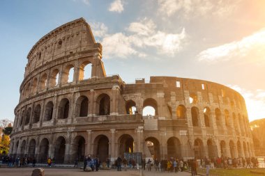 Colosseum veya Coliseum, Flavian Amphitheatre Roma, İtalya