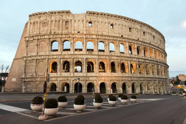 콜로세움 또는 콜로세움, 로마, 이탈리아에서 플라비우스 원형 극장 — 스톡 사진