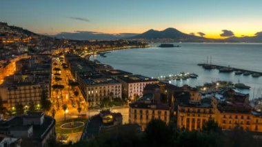 Napoli manzarası, bağlantı noktası ve Vezüv Yanardağı görüntülemek, hızlandırılmış