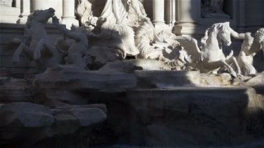 Trevi Çeşmesi, İtalya 'nın Trevi bölgesinde bir çeşmedir..