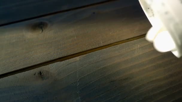 Asprin tombant au ralenti 