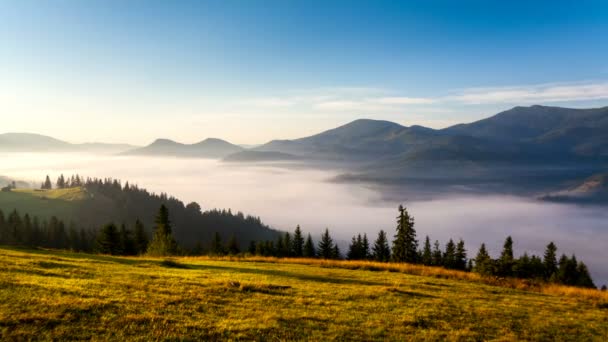 时间推移非常美丽的自然乌克兰山，查看高地，移动云. — 图库视频影像