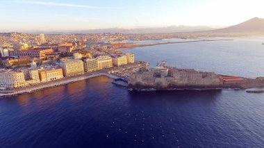 Napoli, İtalya. Naples, Campania, İtalya hava cityscape görüntüsünü gündoğumu sırasında.