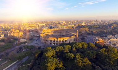 Colosseum veya Coliseum, Flavian Amphitheatre Roma, İtalya