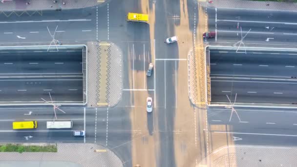 无人机镜头城市道路。鸟瞰. — 图库视频影像