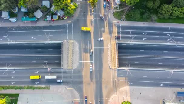 Drone beelden stad wegen. Luchtfoto. — Stockvideo