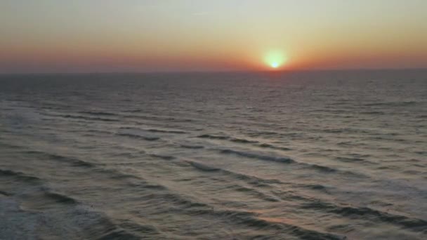 La belle mer tropicale lever de soleil. aérien — Video