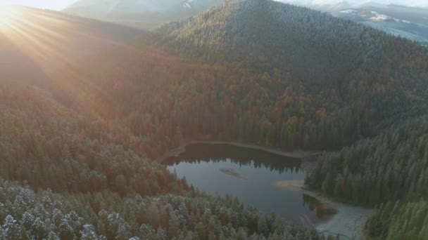 Luchtfoto van prachtige Blauwe Meren in Oekraïne. Reisbestemming in Europa — Stockvideo