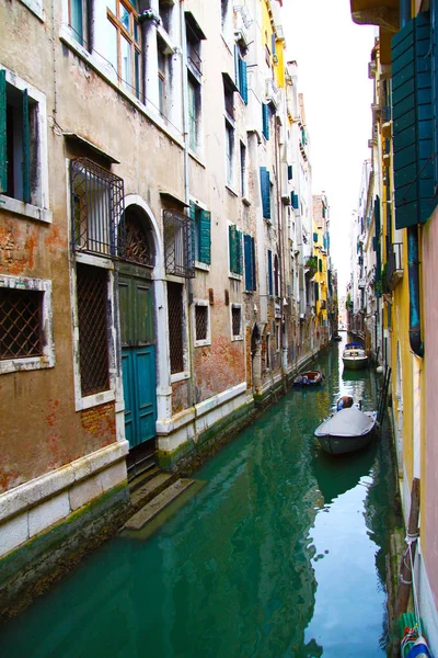 Afgemeerd Boten Het Kanaal Van Venetië Italië — Stockfoto