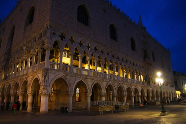 Hertogelijk Paleis Het San Marco Plein Avond Venice Italië — Stockfoto