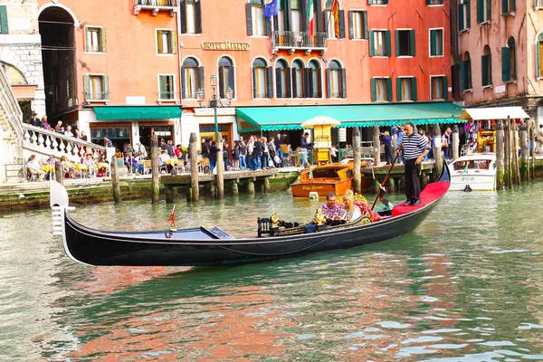 Gondole Avec Des Touristes Naviguant Long Grand Canal Venise Italie — Photo