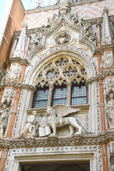 Doge Venedik Doge Portallar Birine Aslan Heykeli Talya — Stok fotoğraf