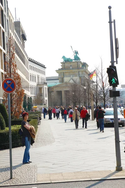 Pobliżu Bramy Brandenburskiej Berlinie Niemcy — Zdjęcie stockowe