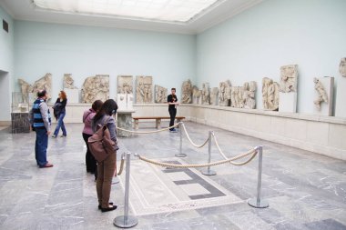 Berlin 'in orta kesiminde, Pergamon Müzesi 'nin salonlarından biri. Almanya