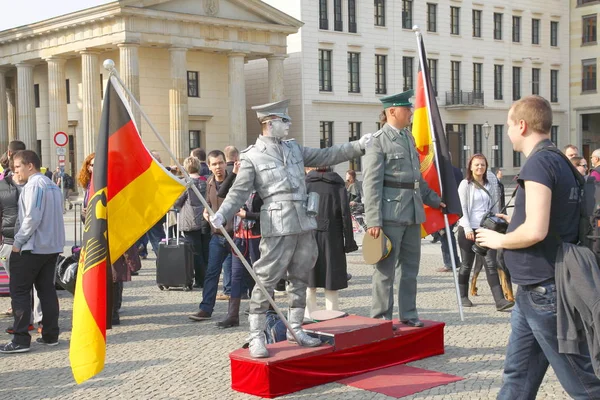 Espectáculo Improvisado Puerta Brandeburgo Berlín Alemania — Foto de Stock