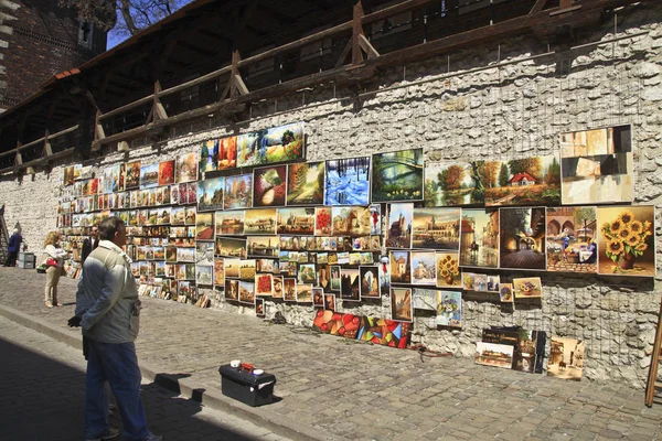 Krakow Florianska Caddesi'nde resimler. Polonya