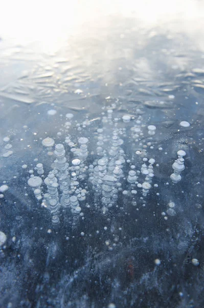 Bolhas Congeladas Água Uma Forma Bizarra — Fotografia de Stock