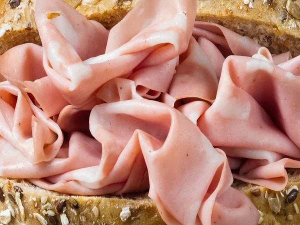 Primo Piano Del Panino Mortadella Rustico Italiano — Foto Stock