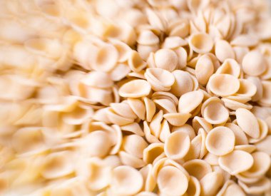 defocused çiğ çiğ İtalyan orecchiette makarna bulanıklık yakın çekim