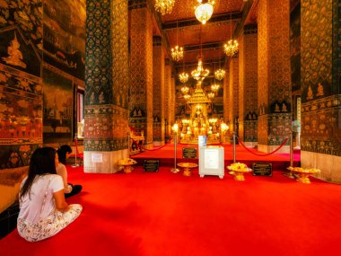 Bangkok, Tayland, 29 Aralık 2018, Wat Pathum Wanaram Bangkok, Tayland Siam Paragon ve Centralworld arasında ve Siam Meydanı'nın karşısında bir Budist Tapınağı olduğunu