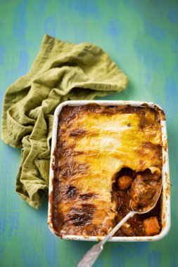 rustik altın İngiliz yazlık sherperds pasta