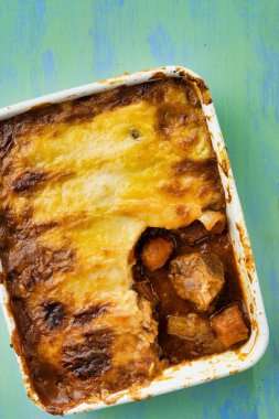 rustik altın İngiliz yazlık sherperds pasta