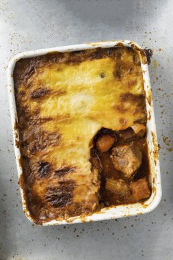 rustik altın İngiliz yazlık sherperds pasta