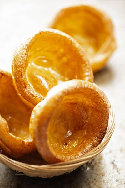 rustik altın İngiliz Yorkshire puding