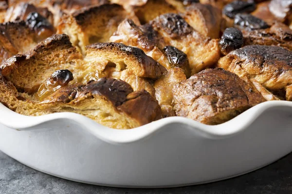 Rustic golden english bread and butter pudding — Stock Photo, Image