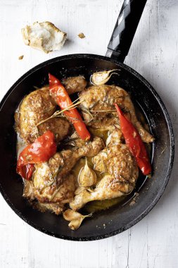 rustik İtalyan altın toskana tavuk