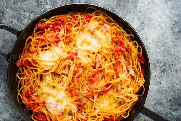 Primo Piano Della Teglia Pasta Rustica Italiana Forno Formaggio — Foto Stock