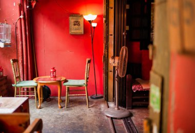 grungy kırmızı iç tasarım dekoru