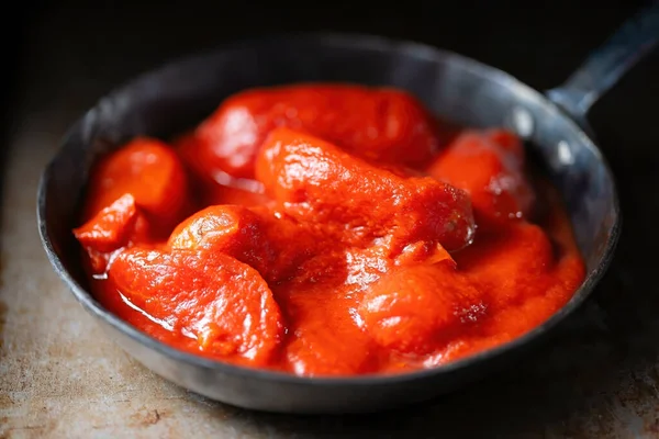 Close Tomate Vermelho Descascado Italiano Rústico — Fotografia de Stock