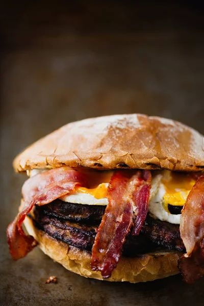 Zbliżenie Amerykański Hamburger Kanapka — Zdjęcie stockowe