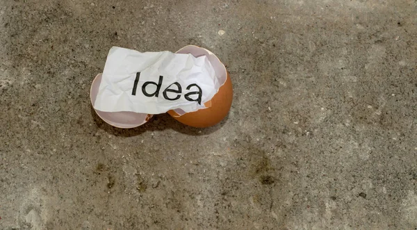 Broken Egg Piece Paper Word Idea — Stock Photo, Image