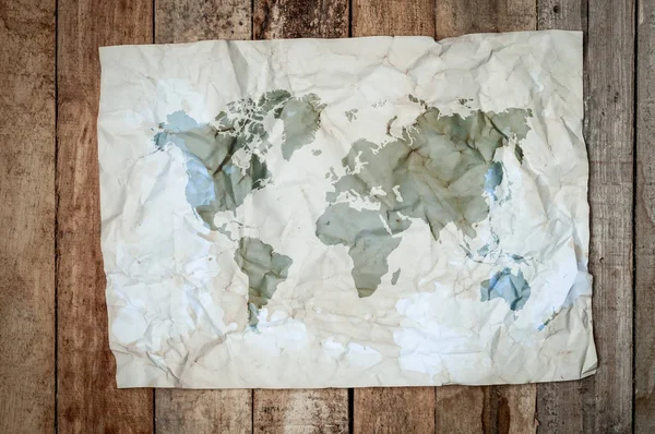 Textura Papel Enrugada Vintage Com Mapa Mundo Abstrato Mesa Madeira — Fotografia de Stock